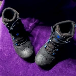 Columbia Winter Boots (Youth) Size 7